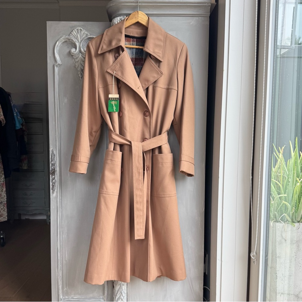 NWT Vintage Grand Prix Fashions Trench Coat 1970s Plaid Lined Deadstock Camel